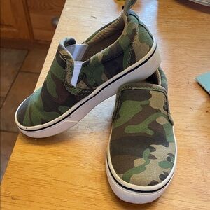 Wonder Nation Green Camo Slip-On Sneakers